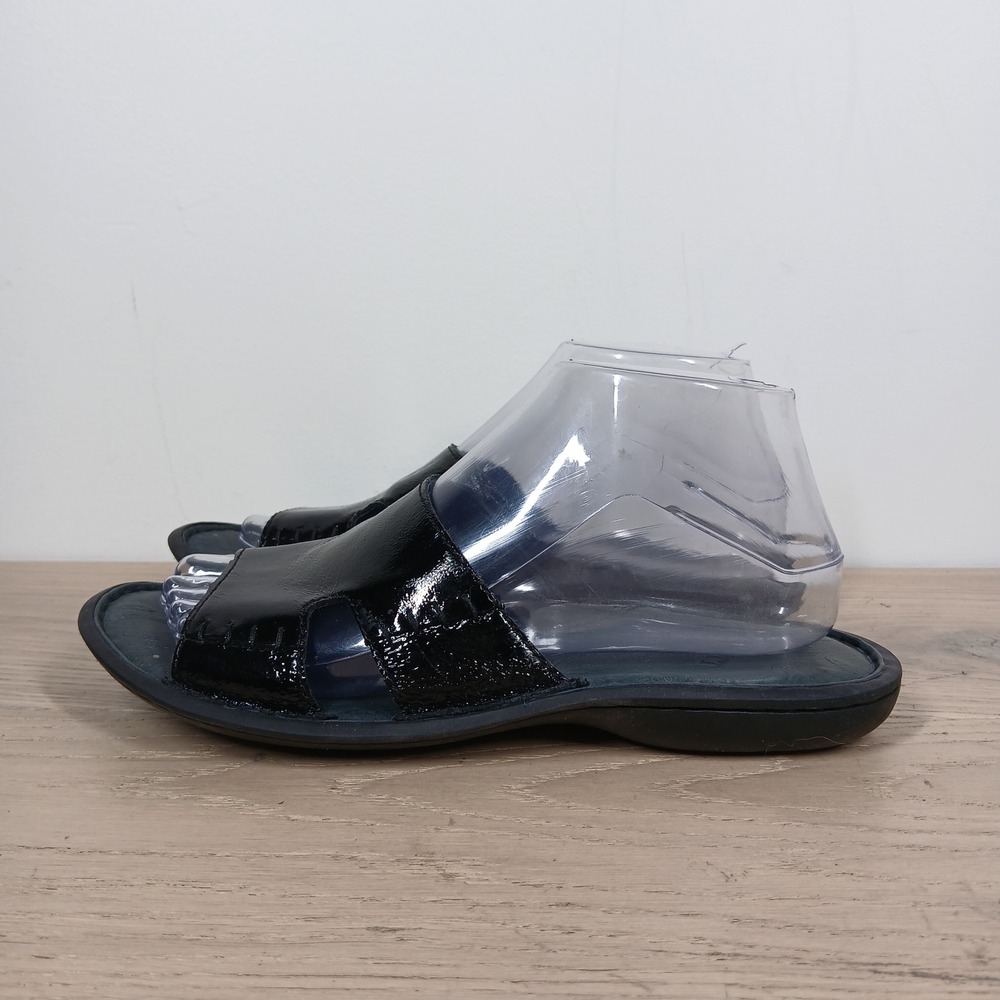Born Sandals Womens 8 Black Patent Leather Slide Comfort Casual Resort